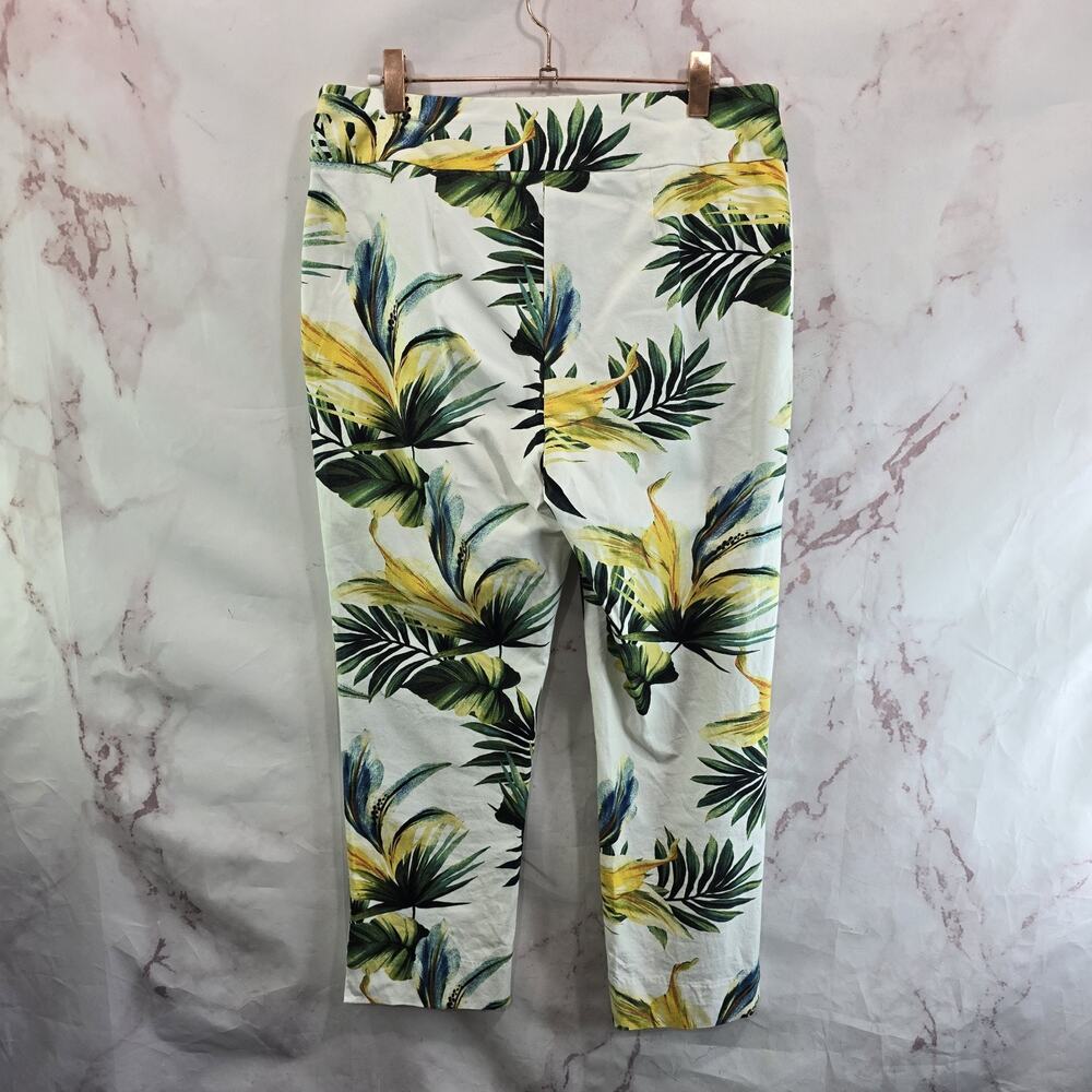 Chicos Pants Womens Small 6 Crop Capri White Tropical Palm Ankle Pull On 0.5